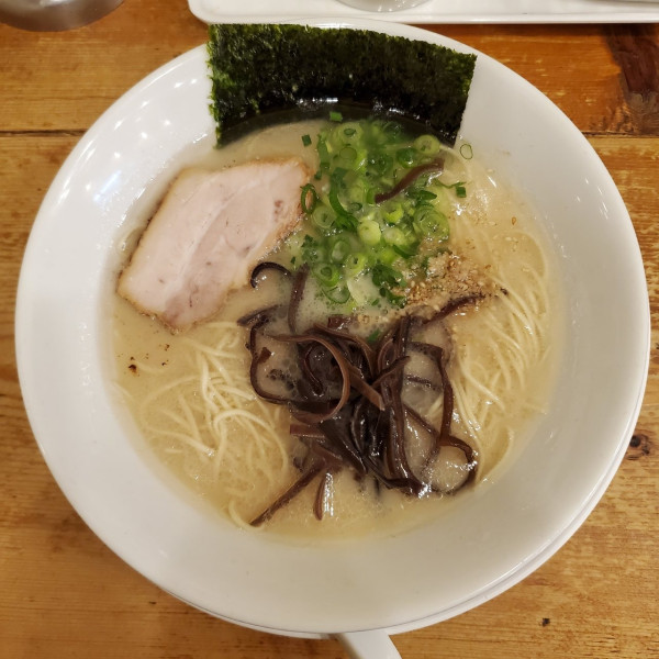 「らーめんバリ」@博多まるきんラーメン 上馬店の写真