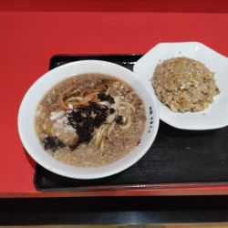 背脂煮干し中華そば　半チャーハンセット