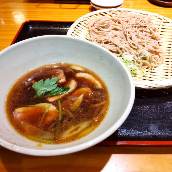 「鴨汁せいろそば（￥890）」@てんぐ大ホール 蒲田西口店の写真