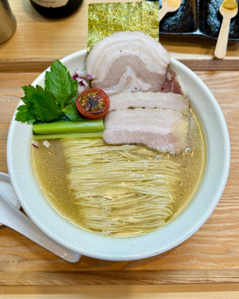 「特中華貝と煮干し塩」@中華そば うお静の写真