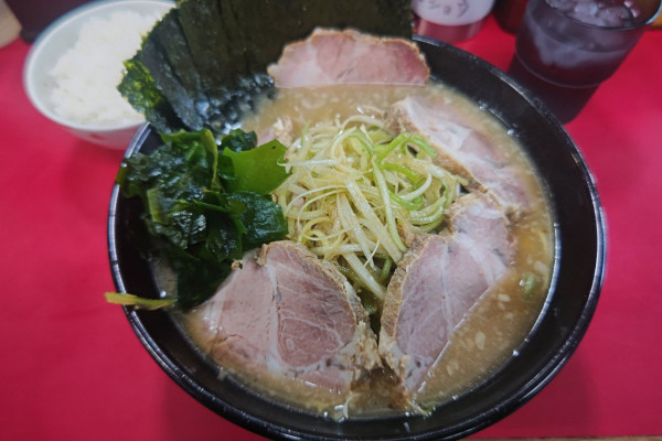 「ネギチャーシュー+のり+半ライス」@ラーメンショップ 大師店の写真