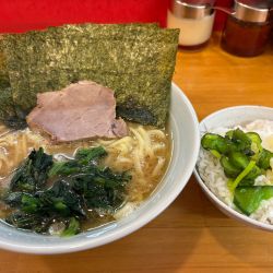 ラーメン800円、海苔3枚追加50円、塩ダレ変更50円