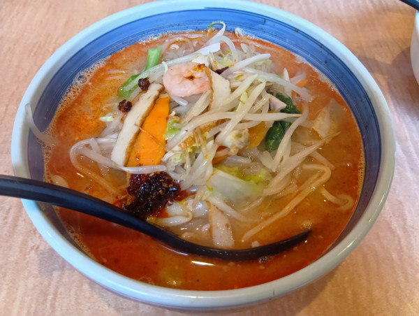 「辛口ちゃんぽん＆半チャーハン」@まるしんの写真