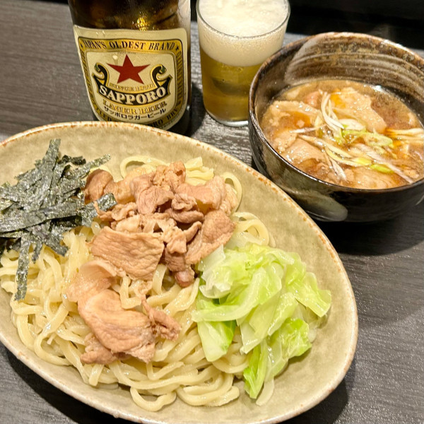 「肉汁つけ（竹）＋ビール 赤星中瓶」@弐昇 早稲田の写真