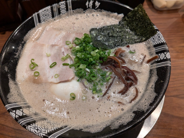 「味玉ラーメン」@博多一双 新横浜ラーメン博物館店の写真