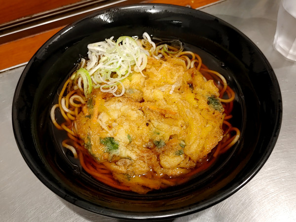 「かき揚げそば（470円）」@大江戸そば 上野9・10番ホーム店の写真