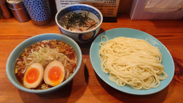 「野菜入り（900円）＋味玉（100円）＋ミニ豚マヨ丼」@つけそば屋 麺楽の写真