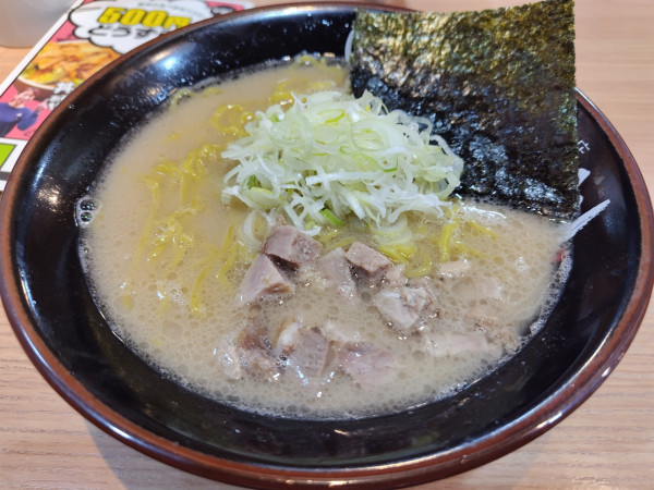 「【限定】どうずら限定　豚骨醤油らあめん（細麺）　※㋗で５００」@とんこつ家ZUN 安曇野店の写真