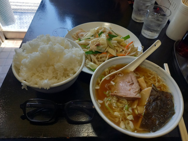 「本日の日替りランチ(ニラモヤシ炒め・ラーメン)」@代一元 大森店の写真
