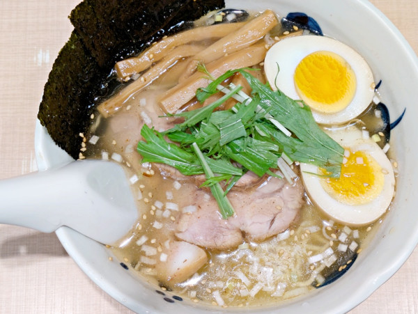 「特製しおらーめん」@与ろゐ屋の写真