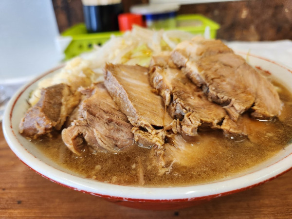 「小豚 ニンニクマシマシカラメ」@ラーメン二郎 品川店の写真