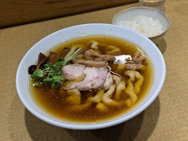 「親鶏中華そば(極太麺)、大盛り、小ライス」@手打 親鶏中華そば 綾川の写真