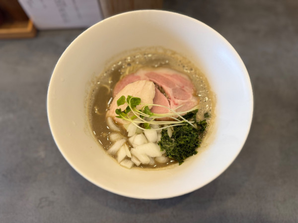 「濃厚 飲む煮干しラーメン 1050円」@攻ニボの写真