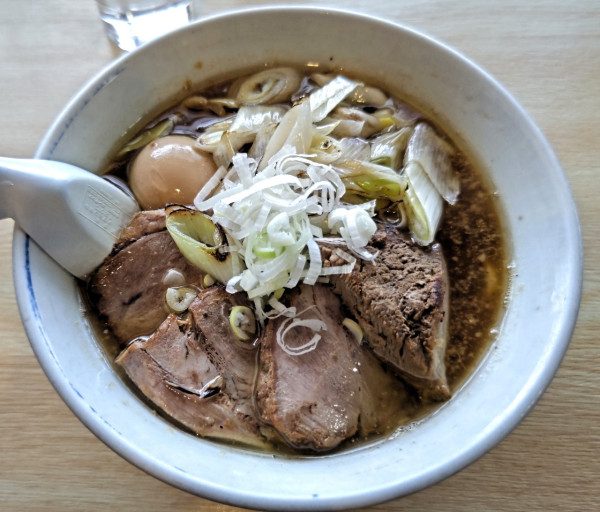 「ねぎチャーシューメン+味付け玉子」@手打ラーメン 長八の写真