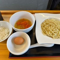 トマトつけ麺（並盛・200g）750円＋卵かけご飯200円