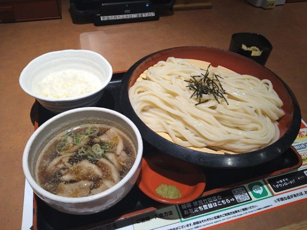 「イベリコ豚つけざるうどん」@得得うどん 伏見竹田店の写真