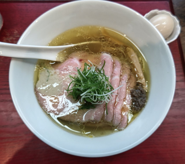 「味玉焼豚塩蕎麦」@神保町黒須の写真