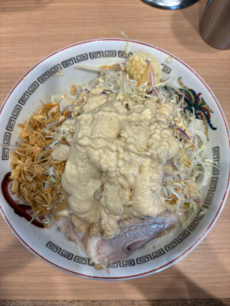 「冷やし中華ガリマヨマシマシ」@豚山 神保町店の写真