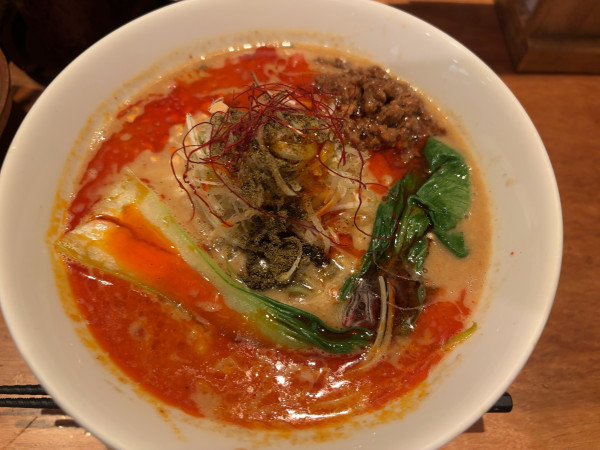 「担々麺1000円」@四川担々麺 赤い鯨の写真