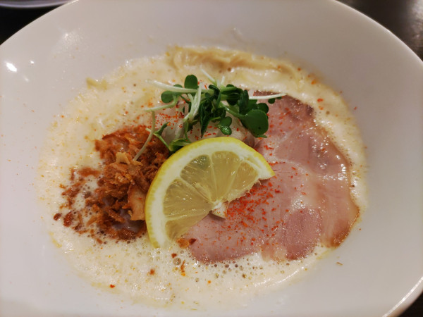 「（限定）トムヤム白湯 950円」@らーめん コットンポットの写真