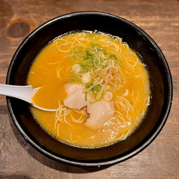 「コク味噌とんこつらーめん（800円）」@かどやらーめん 浜町店の写真