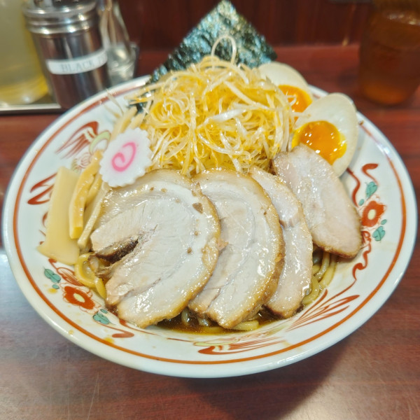 「黒丸味玉チャーシュー油そば＋ネギ」@ぶぶか 吉祥寺北口店の写真