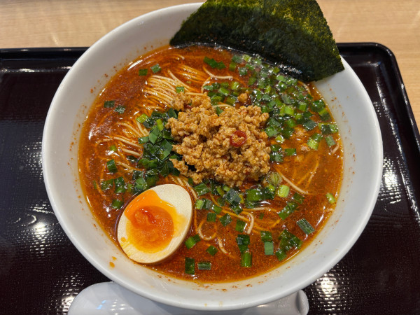 「大盛ピリ辛スタミナ中華そば　麺硬　1210円」@らーめんたいざん 海老名SA店の写真