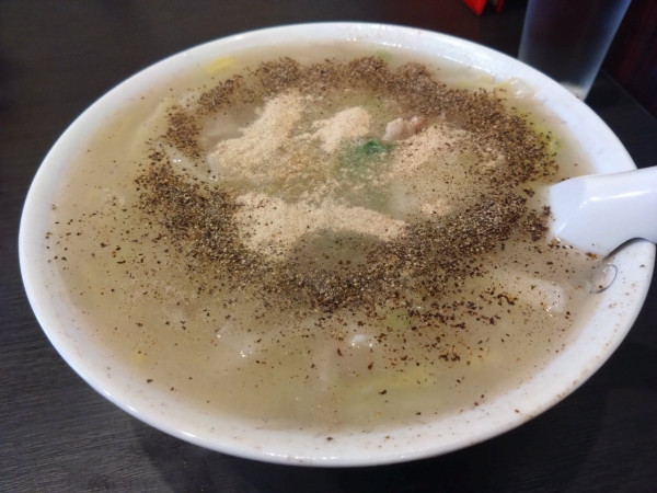 「胡椒湯麺」@萬福飯店 新丸子店の写真