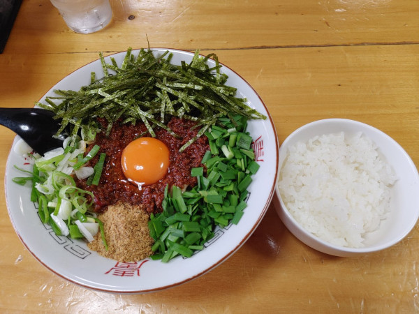 「限定　牛台湾まぜそば　ミニライス付　1000円」@福島屋の写真