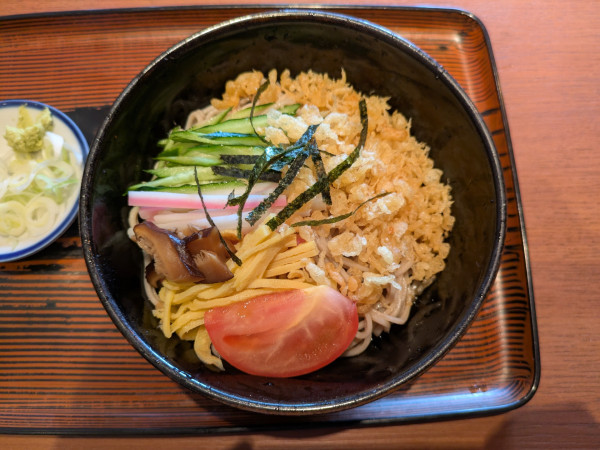 「冷やしたぬき(そば)：850円」@そば処 川船の写真