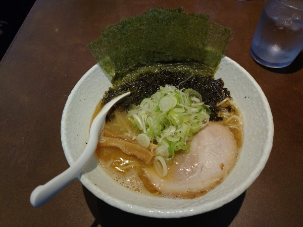 「濃厚煮干しそば」@中華そば 響の写真