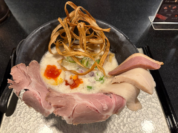 「特製鶏soba」@鶏soba座銀 神楽坂東京本店の写真