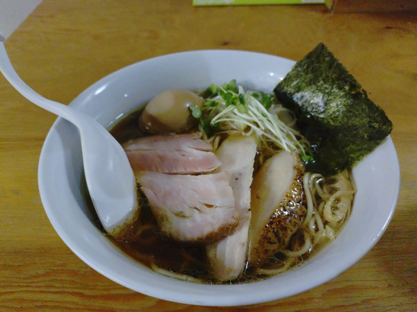 「特製香味そば　醤油」@麺屋 白鷺 -shirasagi-の写真