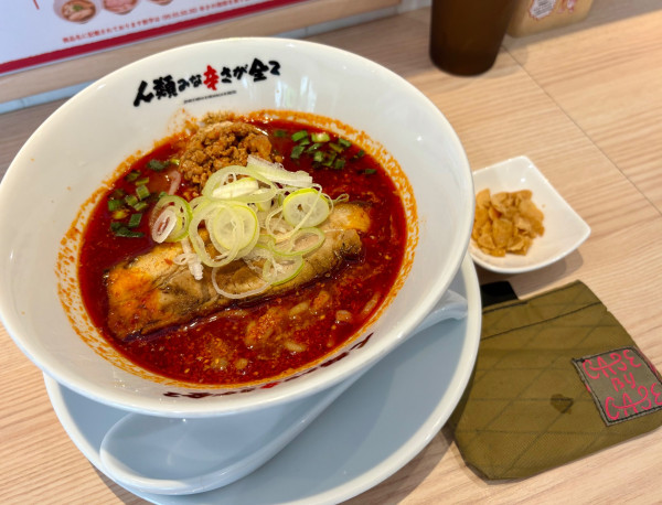 「人類みな辛さが全て50 level2+フライドガーリック」@人類みな辛さが全て 練馬区役所前店の写真