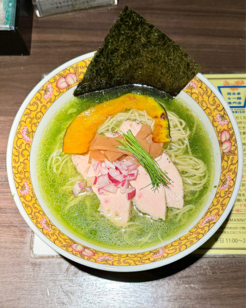 「冷やしニラ煮干しらー麺」@塩生姜らー麺専門店MANNISHの写真