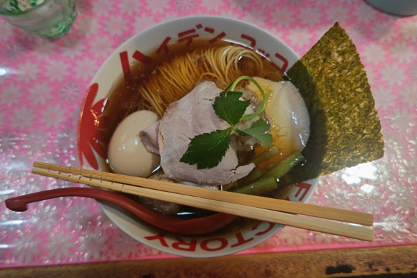 「凛々しい特製地鶏中華ソバ」@らーめん凛々の写真