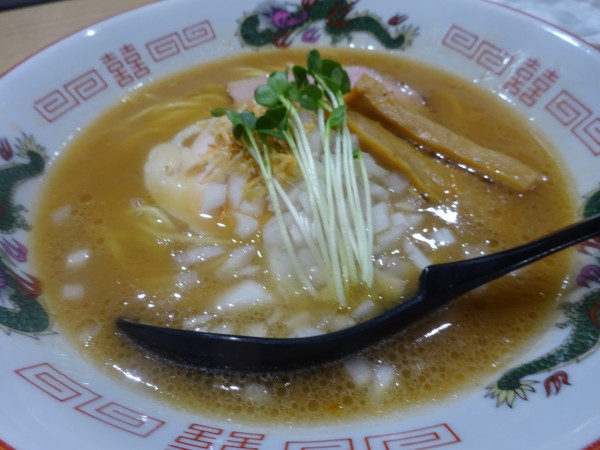 「しょうゆ鶏白湯　900円」@麺や 鶏とだし はなれの写真