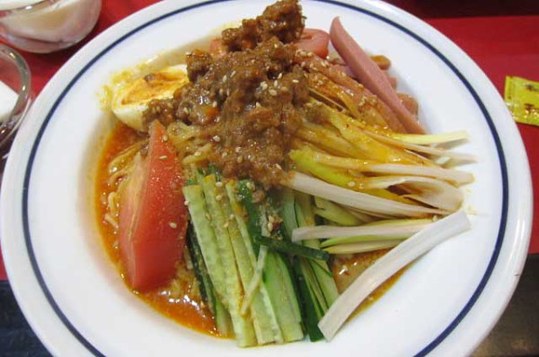 「冷やし担々麺　880円」@花彫酒家の写真