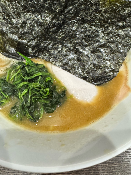 「ラーメン950円」@オタクが作るラーメンは異世界でも通用するらしい。の写真