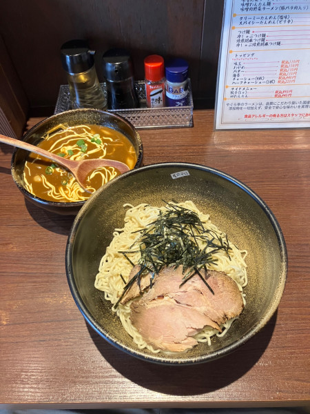 「カレーつけ麺 麺大盛 +追い飯　1155円」@支那そば やぐら亭の写真