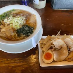 ラーメン全部盛り1,300円