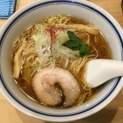 ラーメン 醤油(800円)