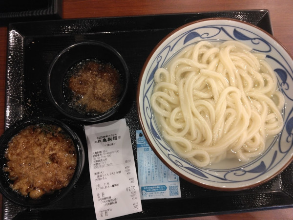 「釜揚げ大550円(半額270円)、大根おろし90円(無料)」@丸亀製麺 流山店の写真
