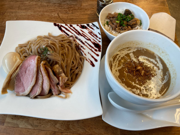 「特製鴨つけ麺大」@麺麓menrokuの写真