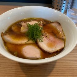 チャーシュー醤油らぁ麺