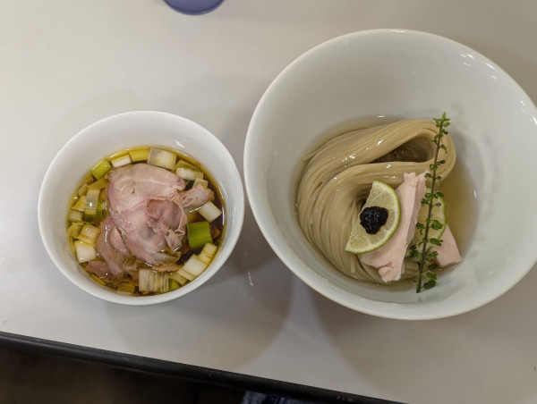 「ヨコスト盛り昆布水つけめん醤油」@YOKOKURA STOREHOUSEの写真