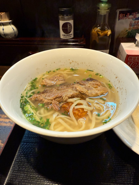 「ソーキそば　1,000円」@麺屋 玉ぐすくの写真