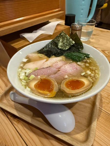 「塩ラーメン特製のせ　1,300円」@いえろうの写真