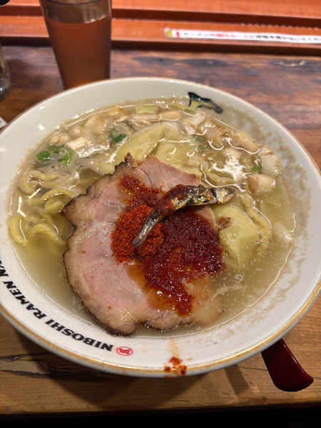 「すごい煮干ラーメン ￥950」@ラーメン凪 大宮店の写真
