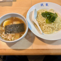 きんやつけめん（小：850円）